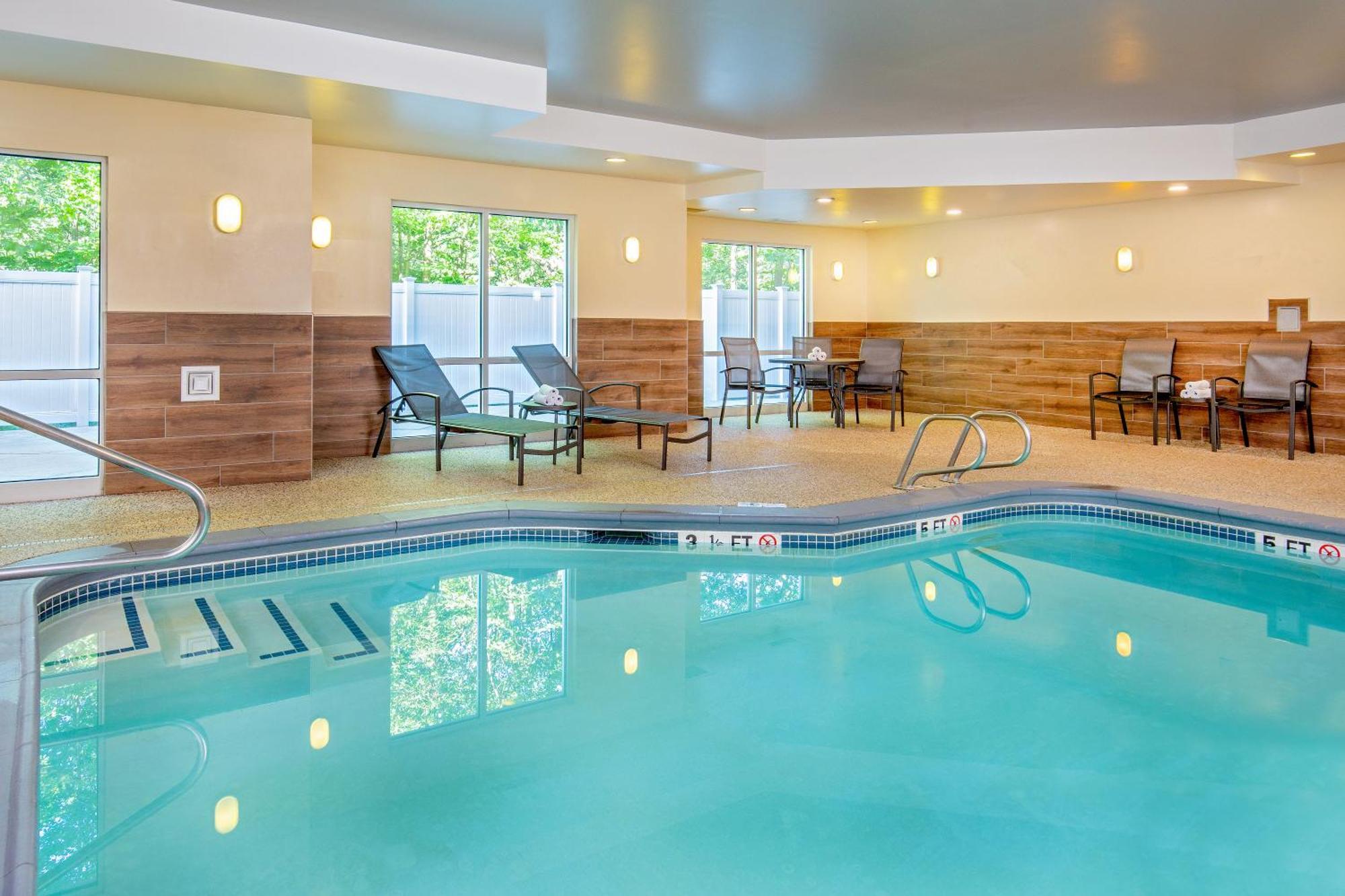 Fairfield Inn & Suites By Marriott Brunswick Freeport מראה חיצוני תמונה
