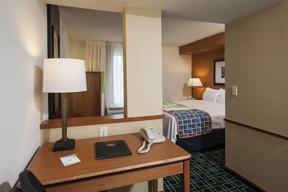 Fairfield Inn & Suites By Marriott Brunswick Freeport מראה חיצוני תמונה